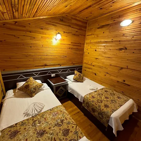 Yavuz Hotel *